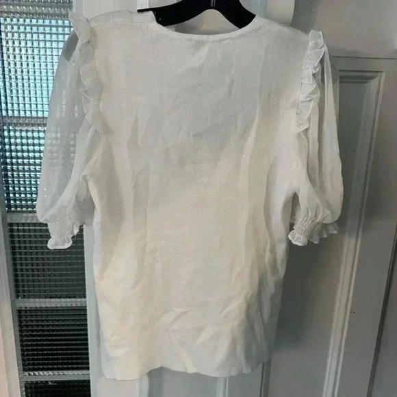 Siani Milano white sweater Top with sheer puffed sleeve V-Neck Size Small - Picture 3 of 6